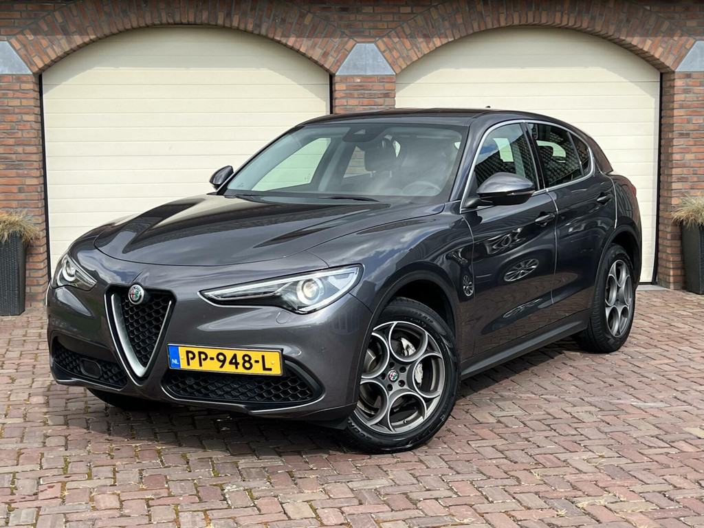 Alfa Romeo Stelvio bij carhotspot.nl