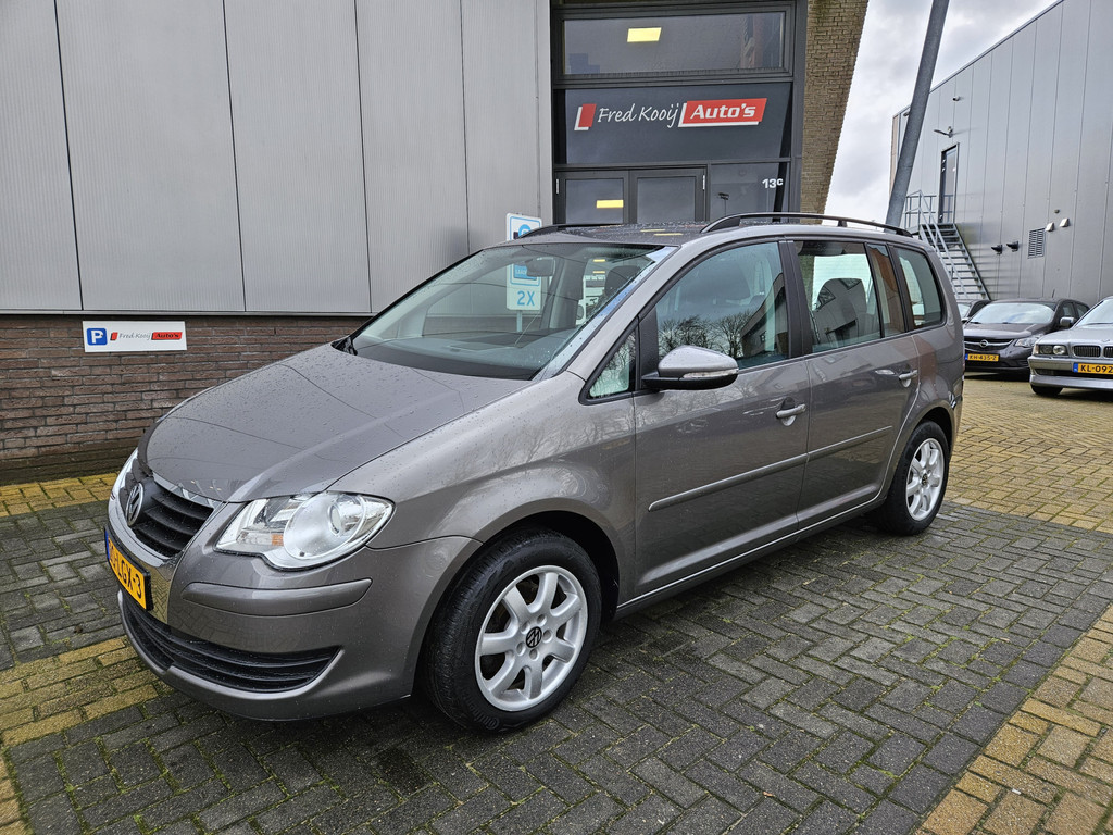 Volkswagen Touran bij carhotspot.nl