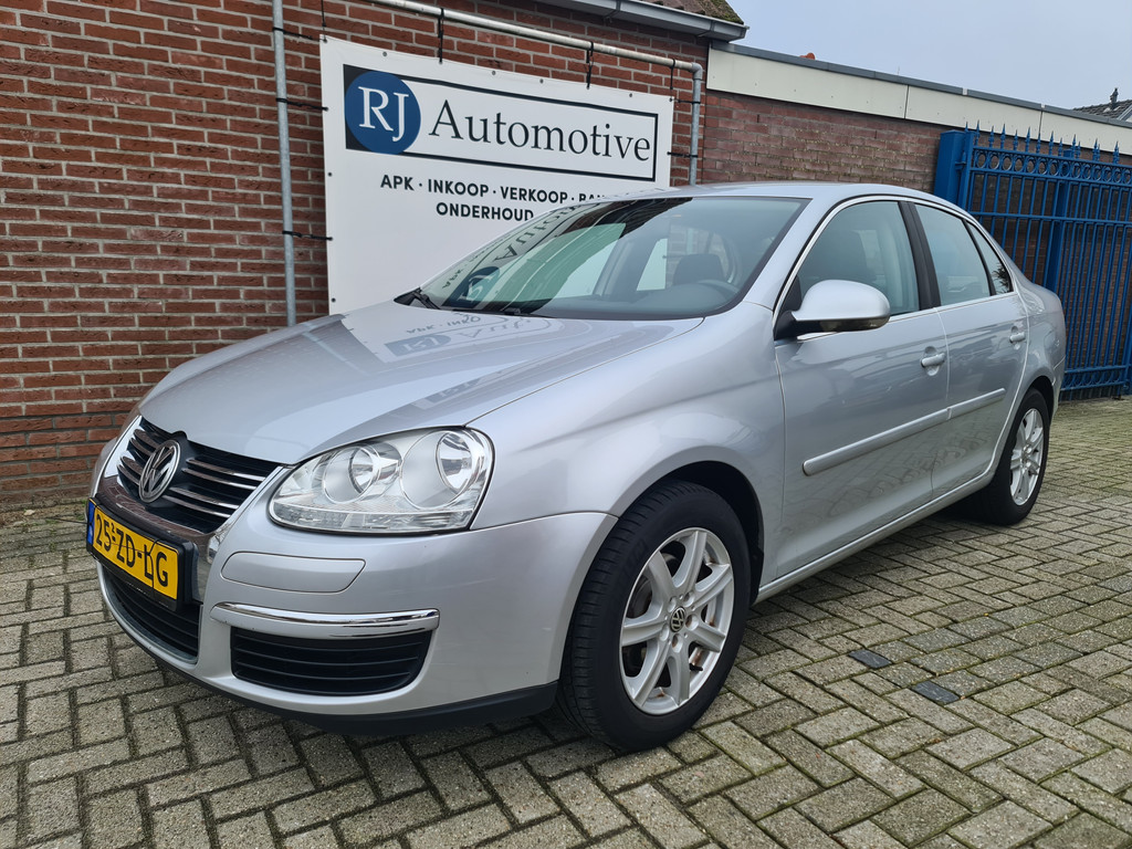 Volkswagen Jetta bij carhotspot.nl