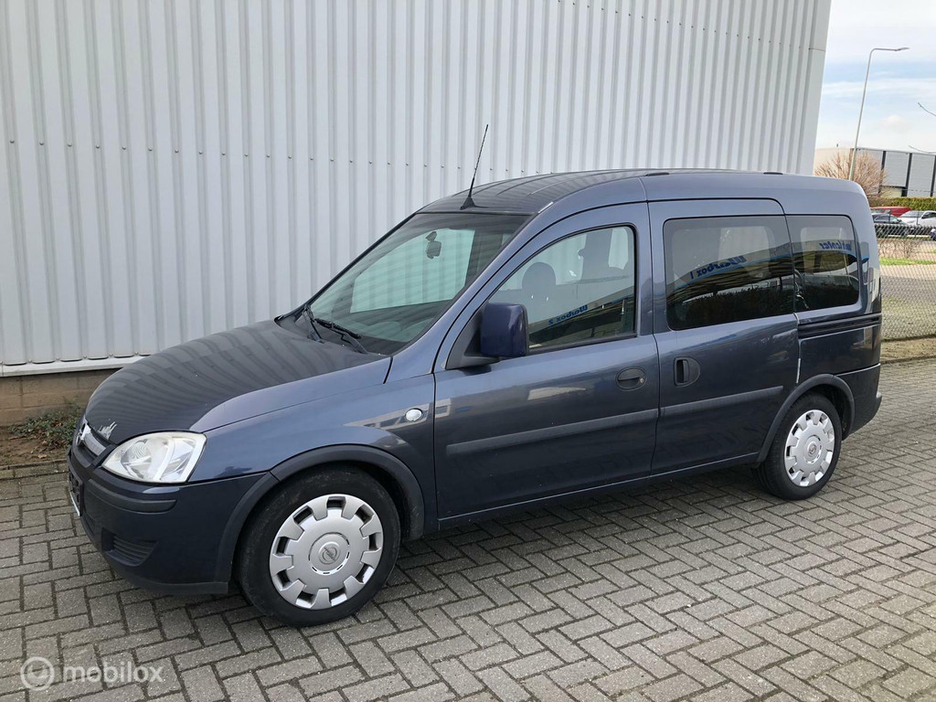 Opel Combo bij carhotspot.nl