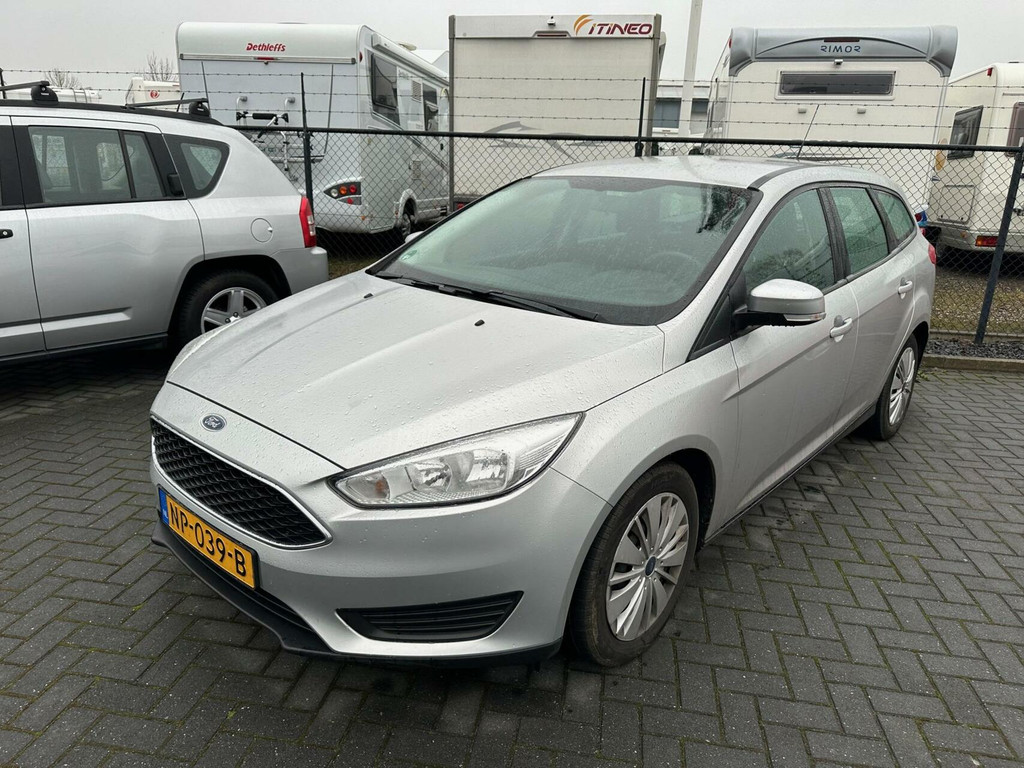 Ford FOCUS Wagon bij autopolski.nl