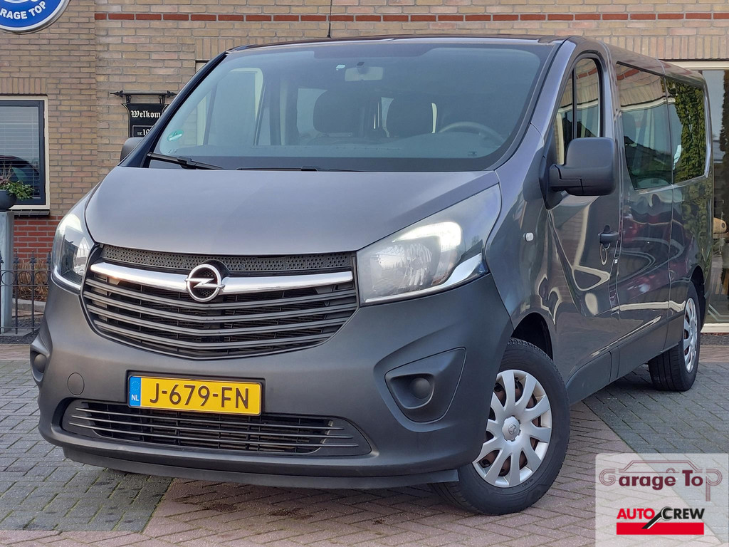 Opel Vivaro Combi bij carhotspot.nl