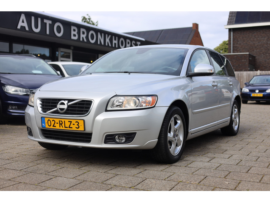 Volvo-V50-financiallease.expert
